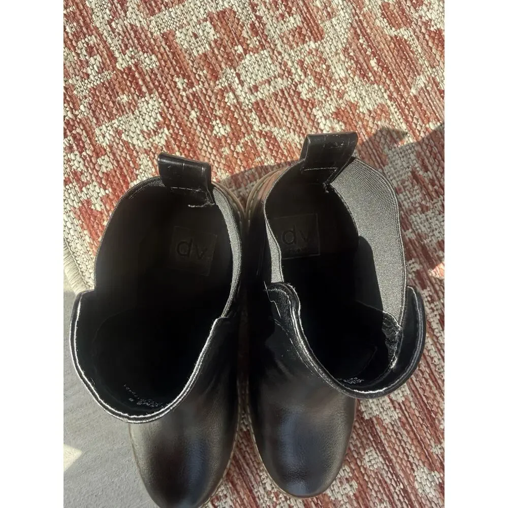 DV by Dolce Vita Black Chelsea Boots Women’s Size 6 Worn Once Excellent